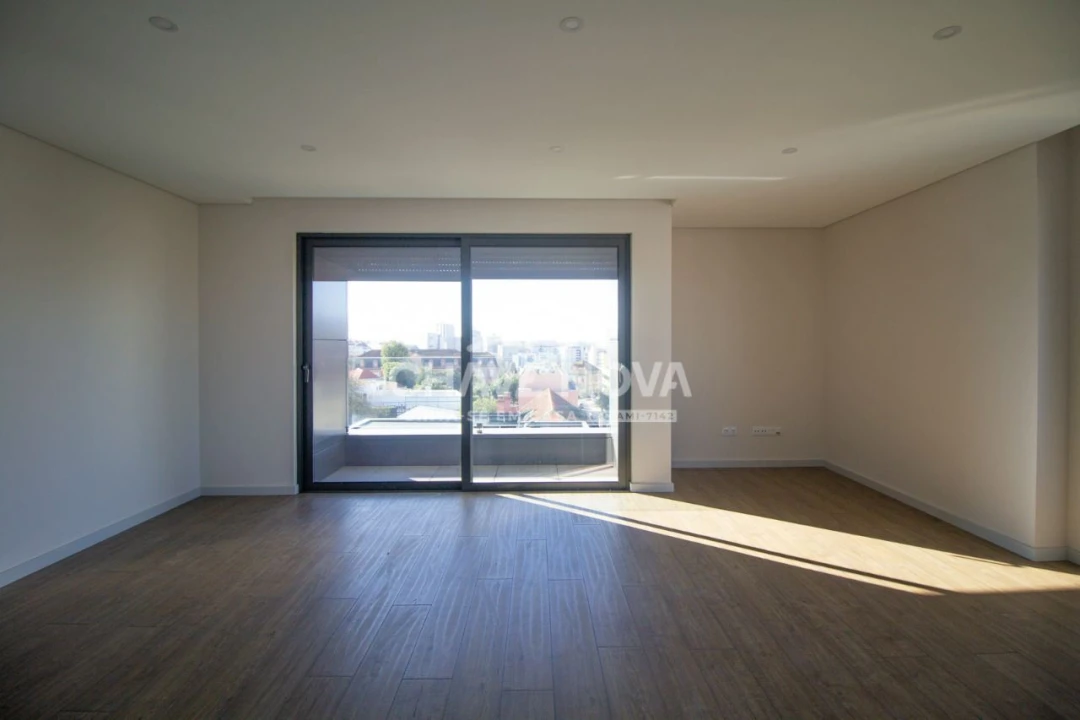 Apartamento T3 para Venda em Cedofeita, Santo Ildefonso, Sé, Miragaia, São Nicolau e Vitória Foto 8