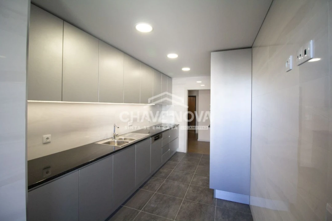 Apartamento T3 para Venda em Cedofeita, Santo Ildefonso, Sé, Miragaia, São Nicolau e Vitória Foto 18
