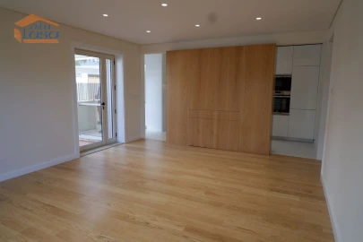 Apartamento T3 para Venda em Lordelo do Ouro e Massarelos