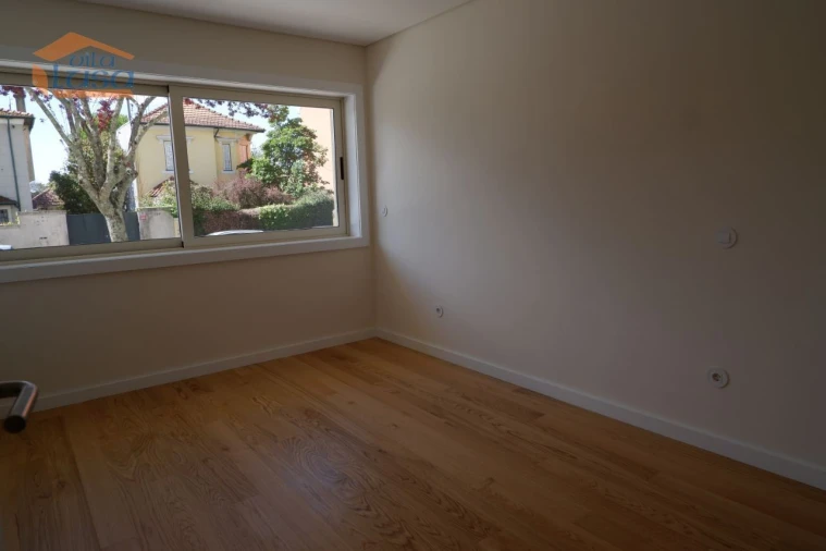 Apartamento T3 para Venda em Lordelo do Ouro e Massarelos Foto 10