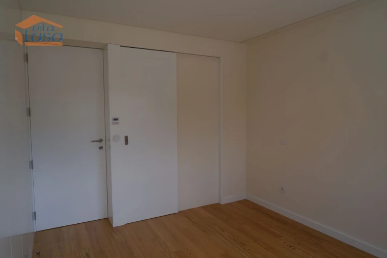 Apartamento T3 para Venda em Lordelo do Ouro e Massarelos Foto 13
