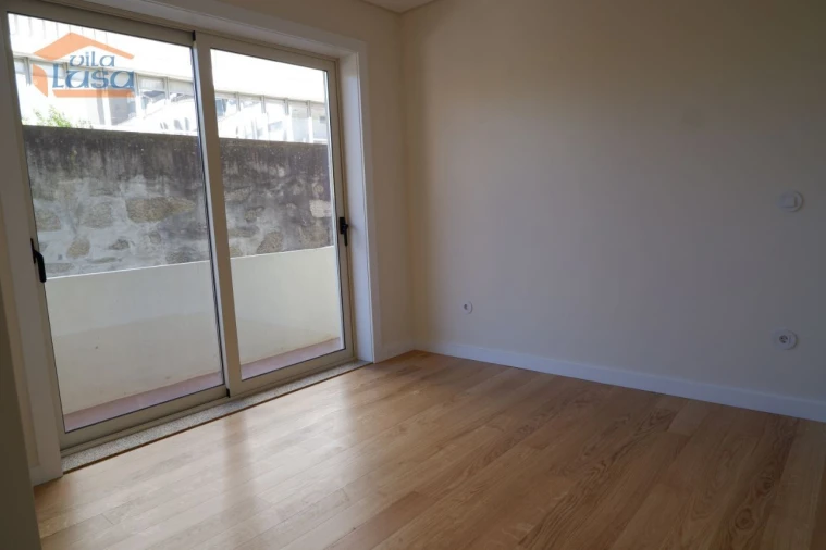 Apartamento T3 para Venda em Lordelo do Ouro e Massarelos Foto 14