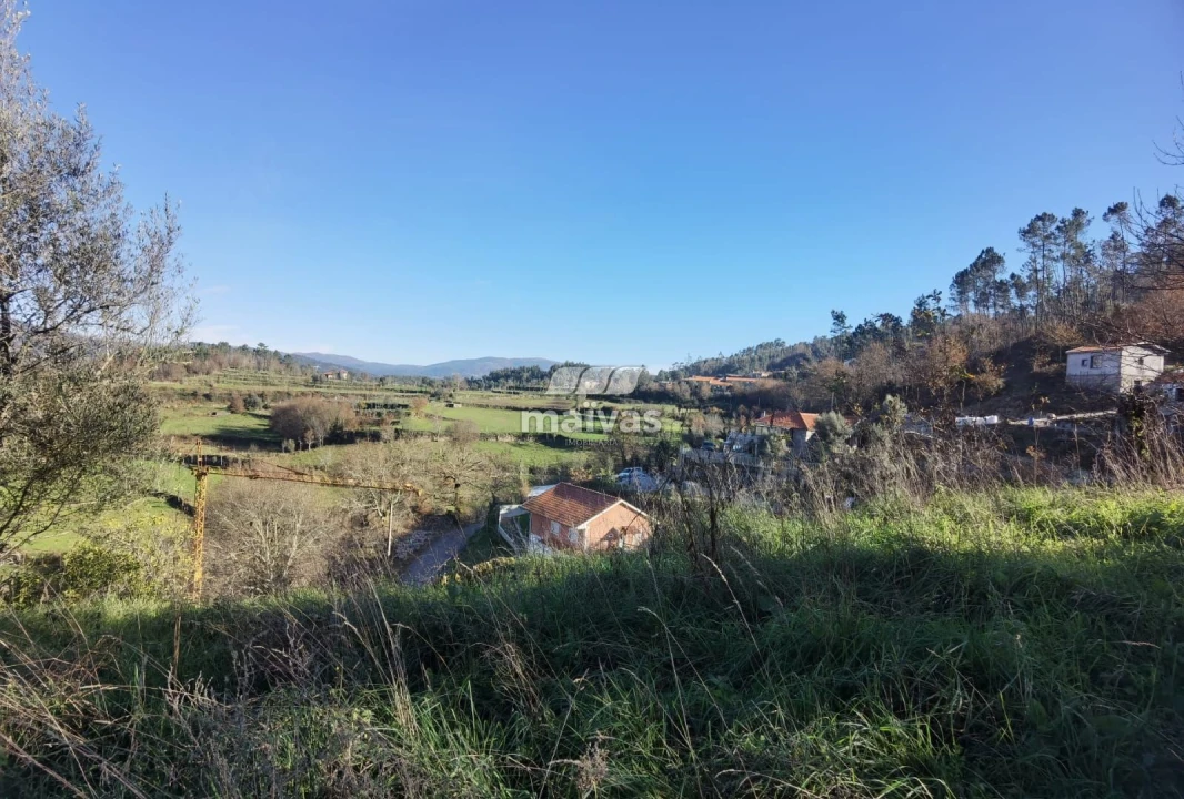 Terreno Misto para Venda em Sobradelo da Goma Foto 20