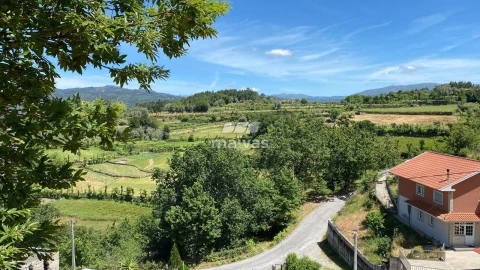 Terreno Misto para Venda em Sobradelo da Goma