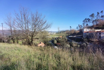 Terreno Misto para Venda em Sobradelo da Goma