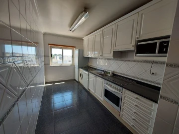 Apartamento T2 para Arrendamento em Oeiras e São Julião da Barra, Paço de Arcos e Caxias