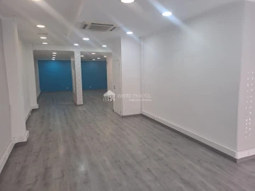 Loja para Venda em Areeiro