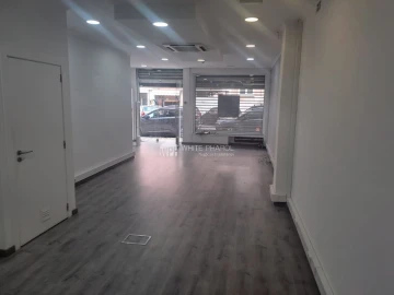 Loja para Venda em Areeiro