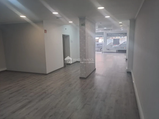 Loja para Venda em Areeiro Foto 16