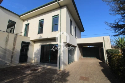 Moradia T5 para Venda em Fânzeres e São Pedro da Cova