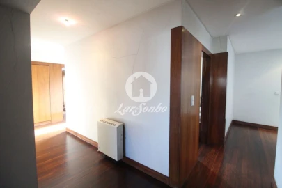 Moradia T5 para Venda em Fânzeres e São Pedro da Cova