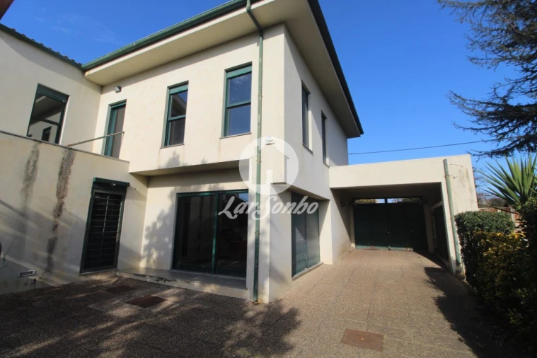 Moradia T5 para Venda em Fânzeres e São Pedro da Cova Foto 27