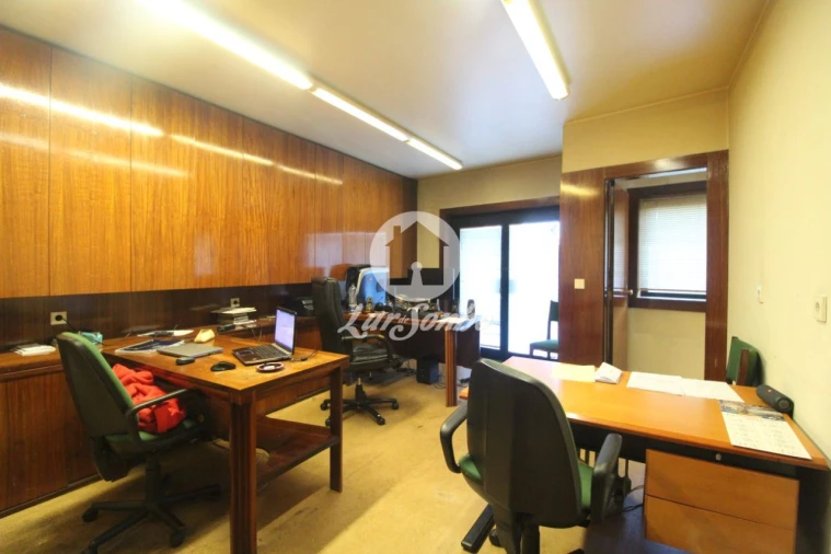 Moradia T5 para Venda em Fânzeres e São Pedro da Cova Foto 16