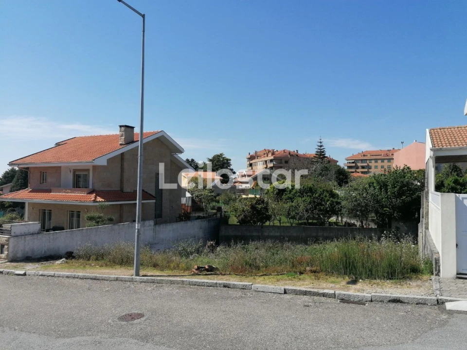 Terreno para Venda em Canelas Foto 3