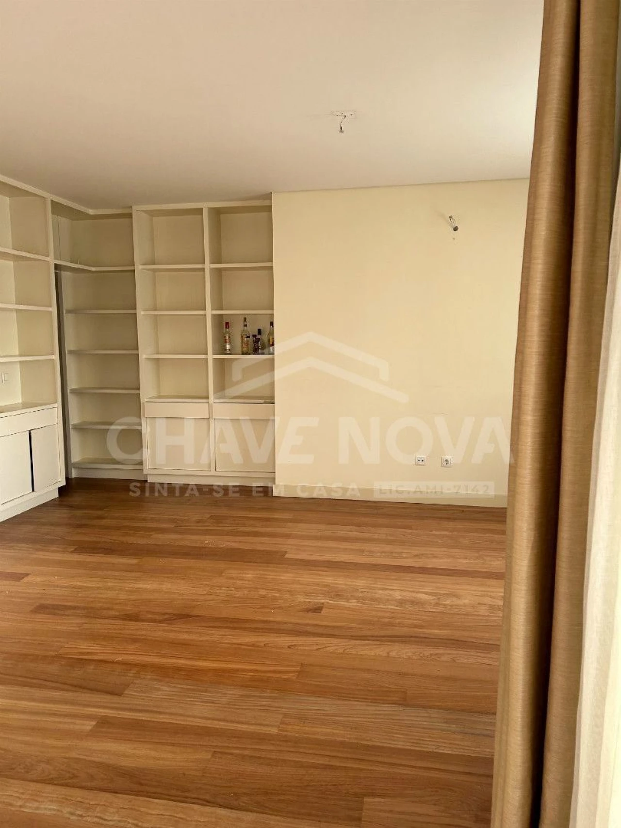 Apartamento T3 para Venda em Aldoar, Foz do Douro e Nevogilde Foto 3