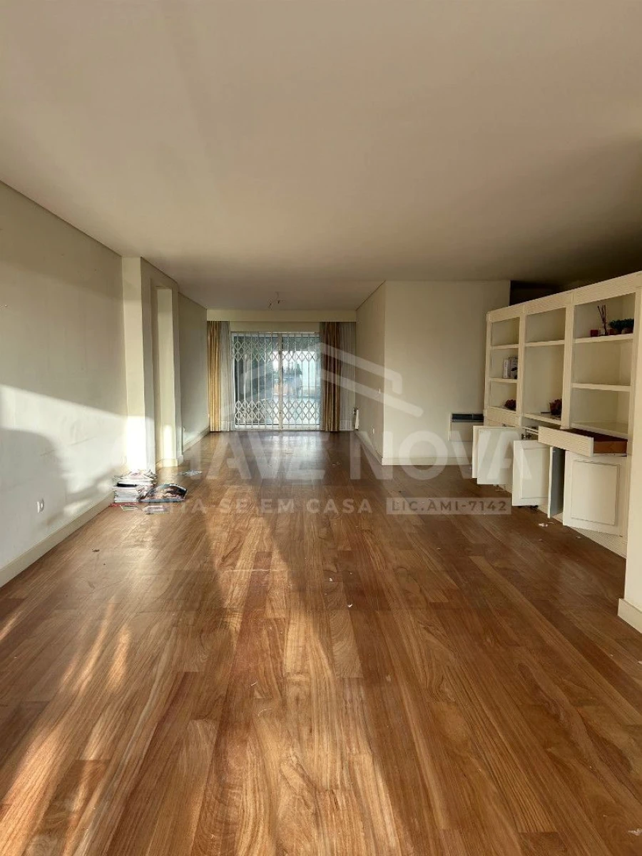 Apartamento T3 para Venda em Aldoar, Foz do Douro e Nevogilde Foto 4