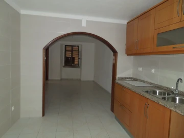 Moradia T5 para Venda em Santa Maria da Devesa