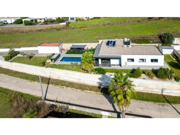 Moradia T3 para Venda em Evora de Alcobaça