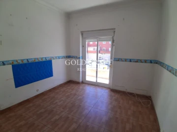 Apartamento T2 para Venda em Venteira
