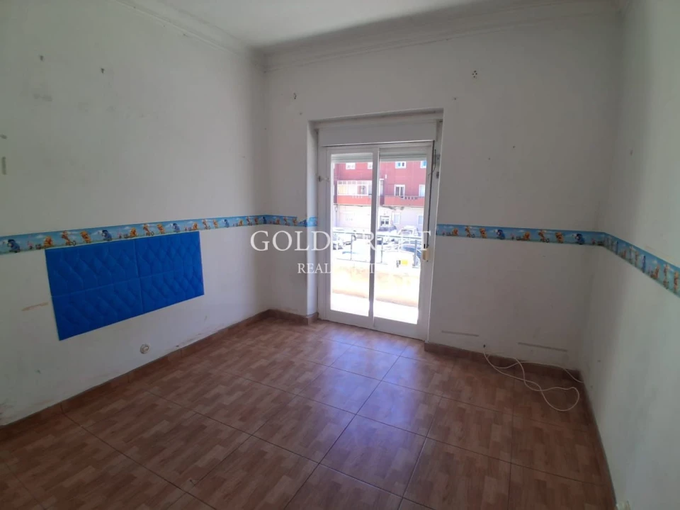 Apartamento T2 para Venda em Venteira Foto 9