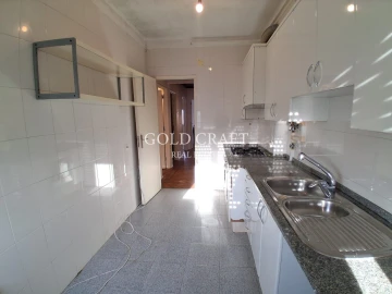 Apartamento T3 para Venda em Venteira