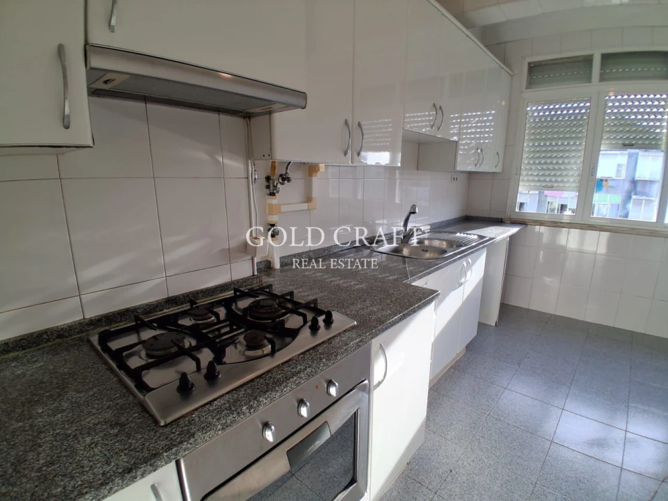 Apartamento T3 para Venda em Venteira Foto 8