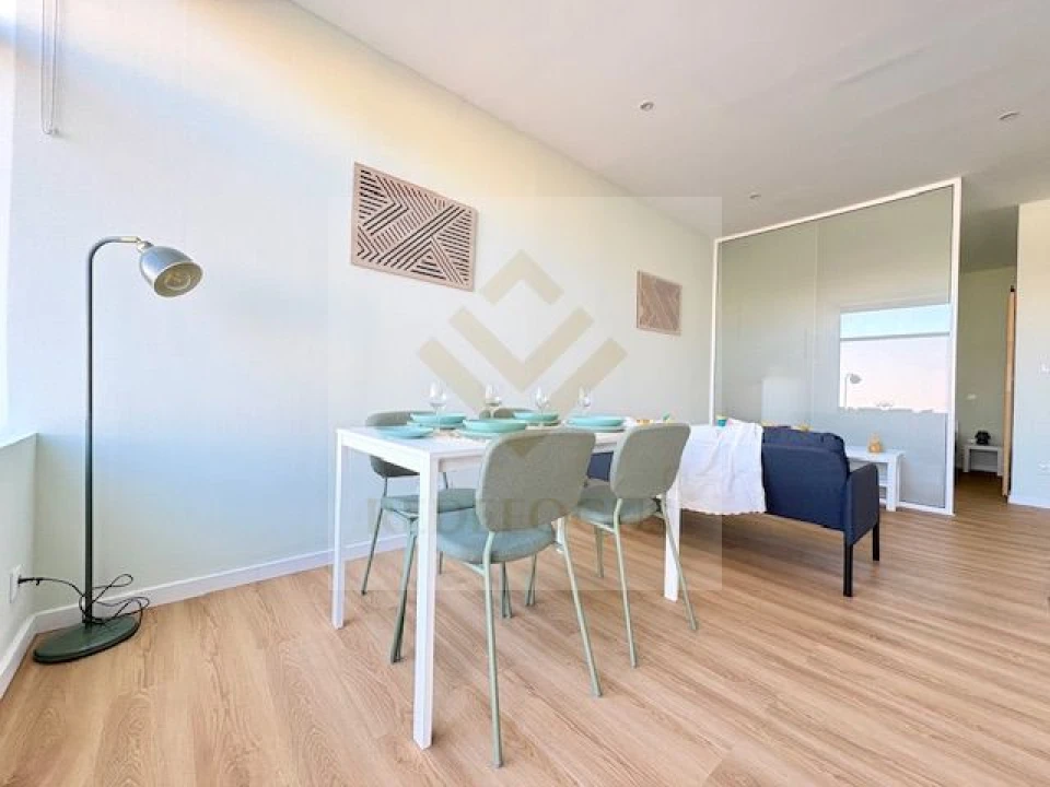 Apartamento T0 para Venda em Esmoriz Foto 1