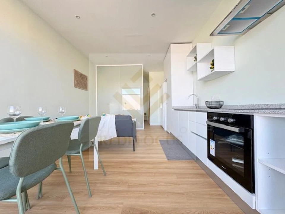 Apartamento T0 para Venda em Esmoriz Foto 9