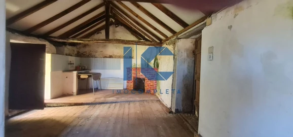 Moradia T2 para Venda em Junqueira