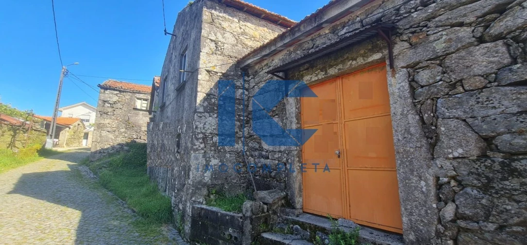 Moradia T2 para Venda em Junqueira Foto 3