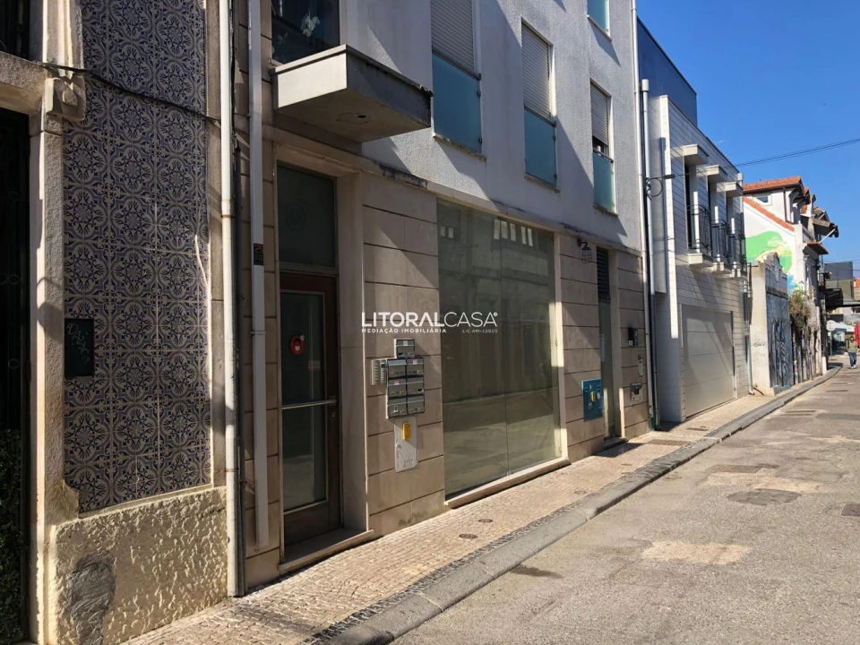 Loja para Arrendamento em Glória e Vera Cruz Foto 1