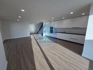 Moradia T4 para Venda em Aradas