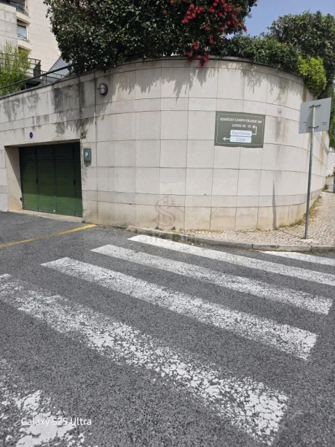 Loja para Arrendamento em Alvalade