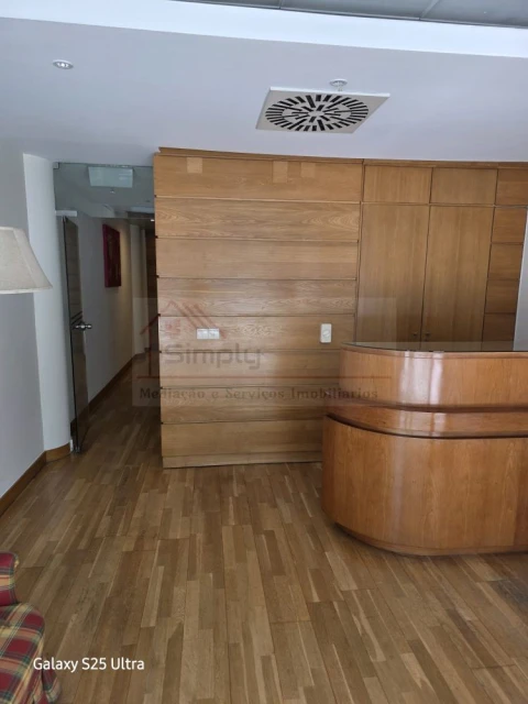 Loja para Arrendamento em Alvalade