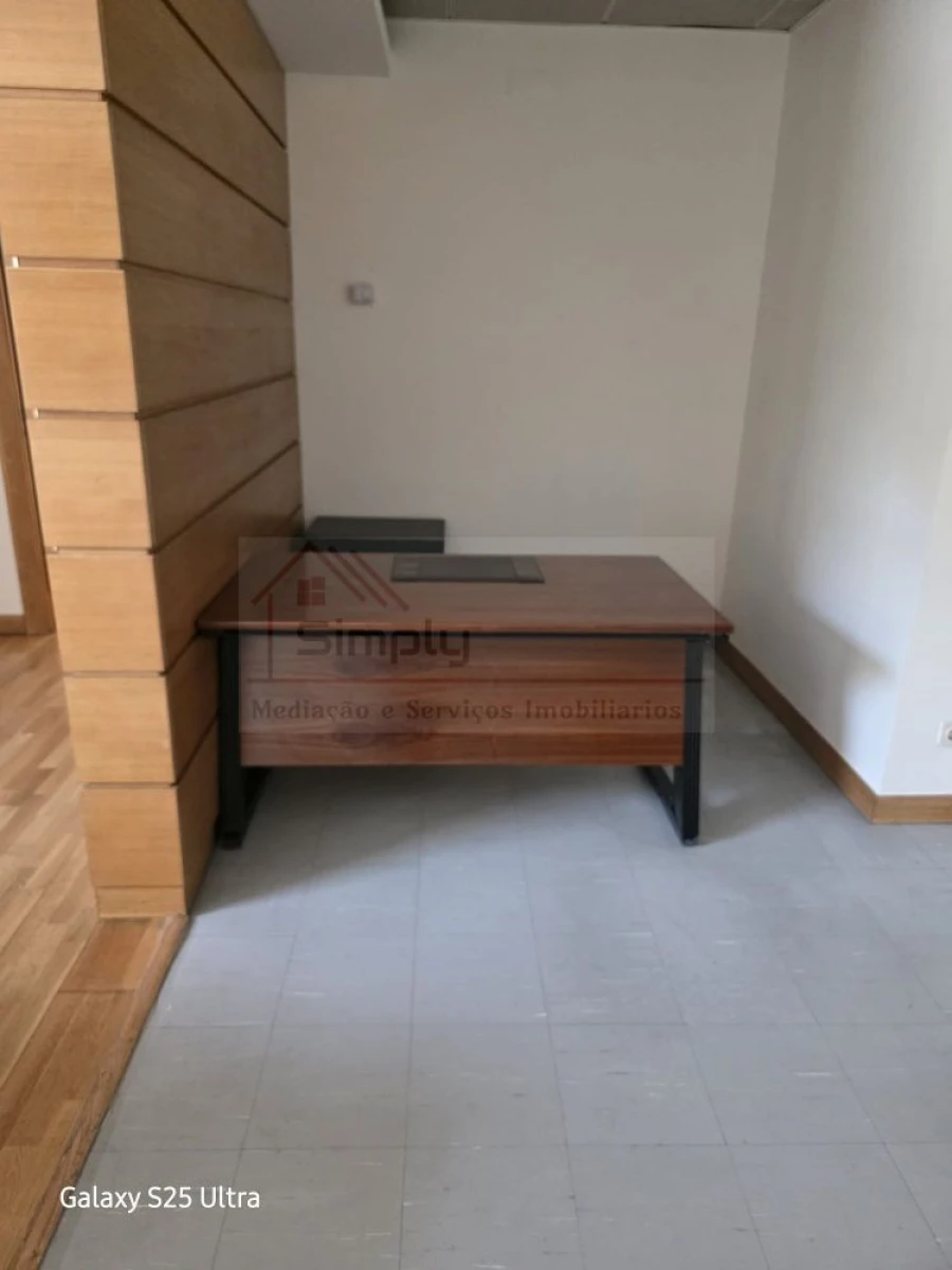 Loja para Arrendamento em Alvalade Foto 4