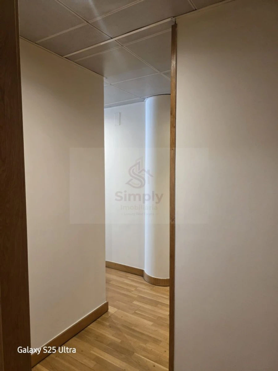 Loja para Arrendamento em Alvalade Foto 10