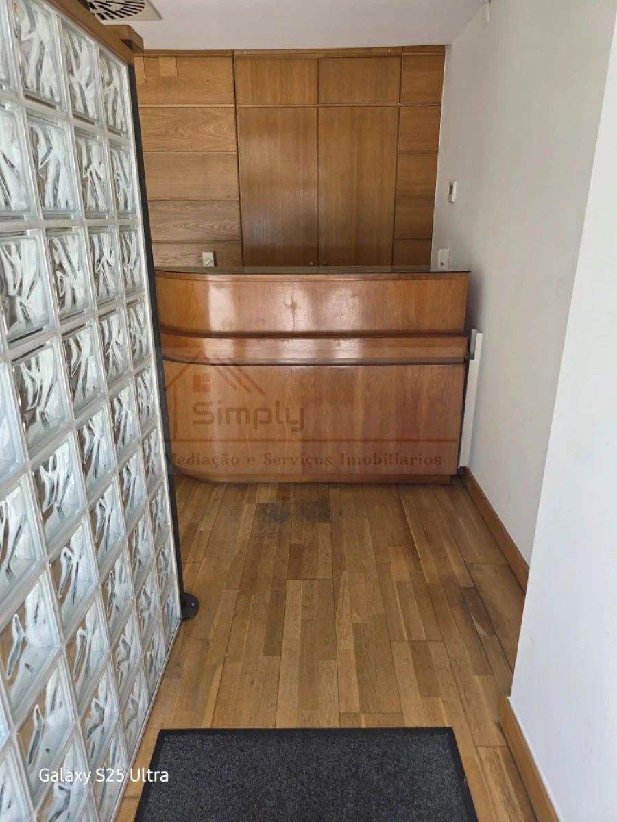 Loja para Arrendamento em Alvalade Foto 17