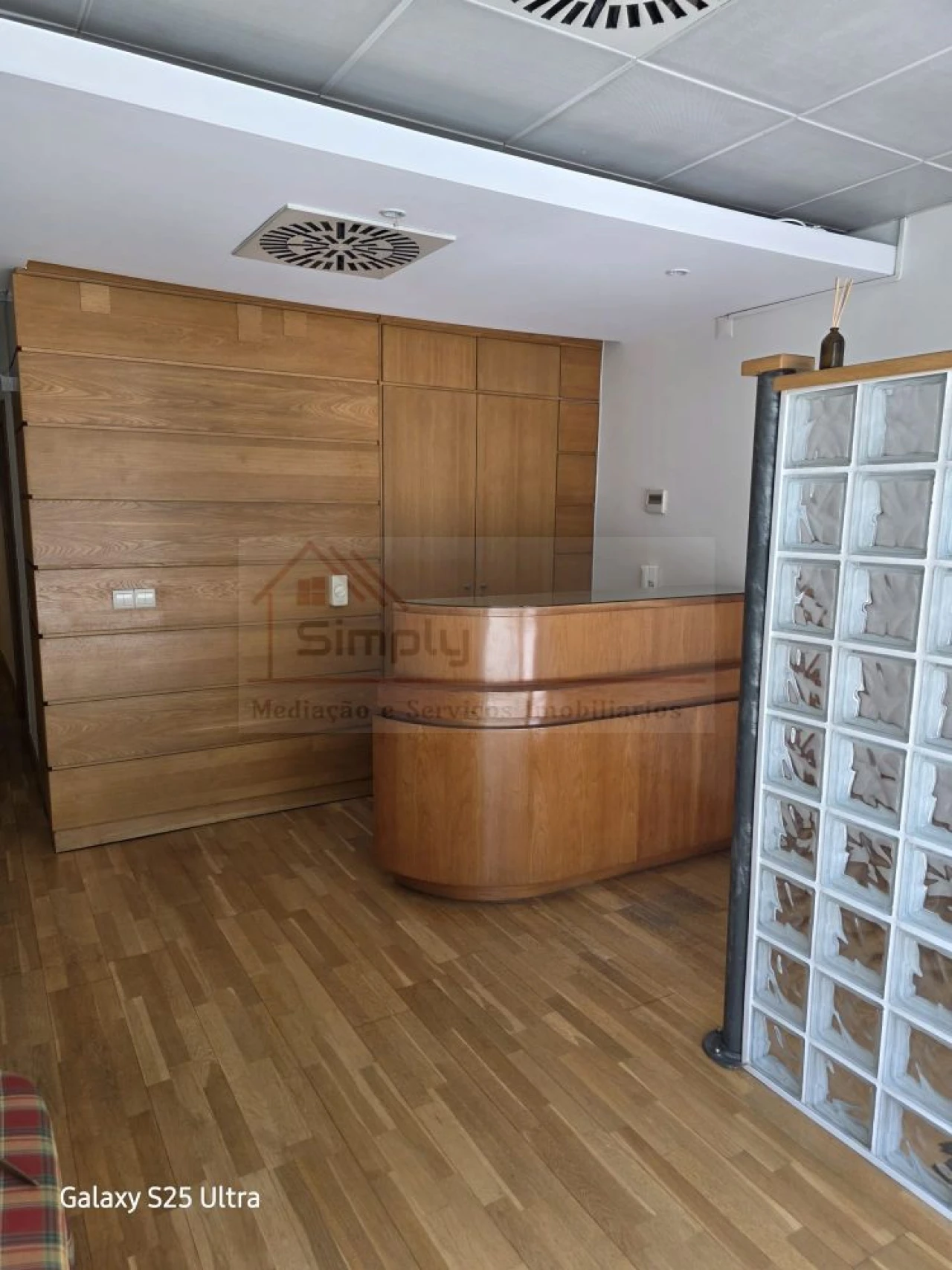 Loja para Arrendamento em Alvalade Foto 1