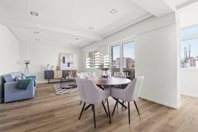 Apartamento T3 para Venda em Benfica