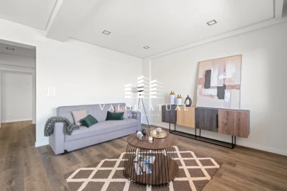 Apartamento T3 para Venda em Benfica