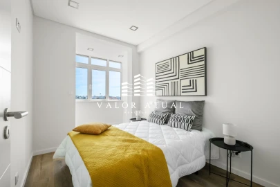 Apartamento T3 para Venda em Benfica