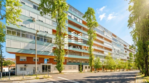 Apartamento T3 para Venda em Benfica
