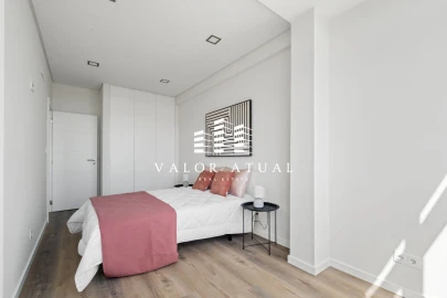 Apartamento T3 para Venda em Benfica