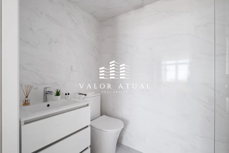 Apartamento T3 para Venda em Benfica Foto 12