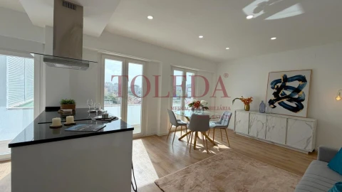 Apartamento T3 para Venda em Benfica