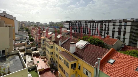 Apartamento T3 para Venda em Benfica