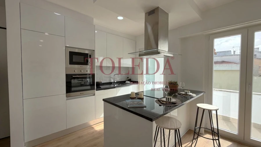 Apartamento T3 para Venda em Benfica Foto 7