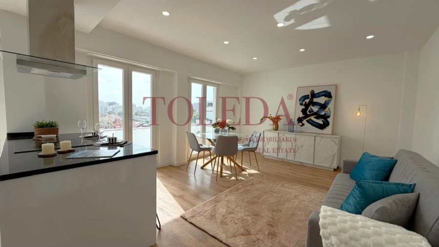 Apartamento T3 para Venda em Benfica Foto 3