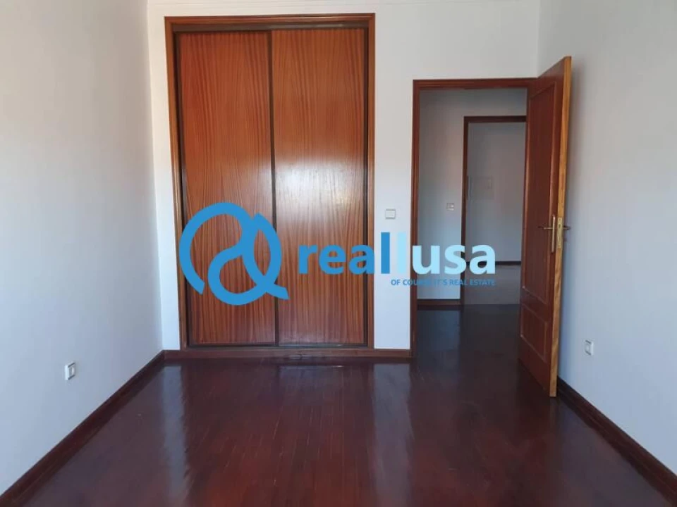 Apartamento T2 para Venda em Rio Tinto Foto 9