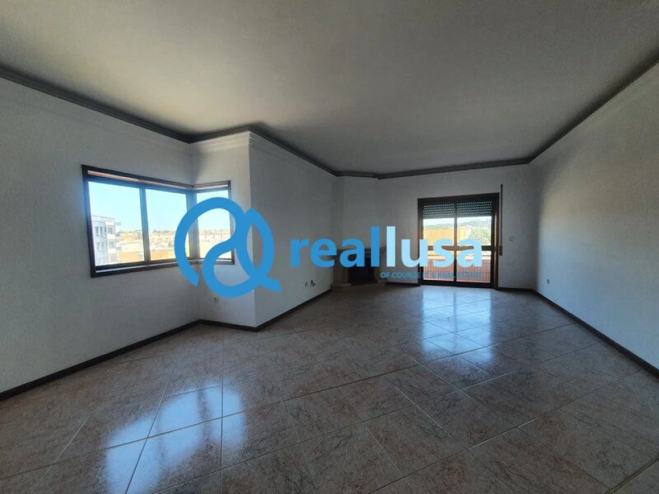 Apartamento T2 para Venda em Rio Tinto Foto 1